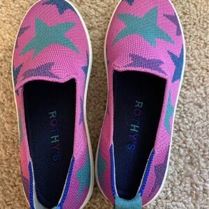 *NEW* Girls Rothy’s Size 2